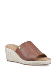 Marrón - Hush Puppies Willow Rattan Wedge Slides - Imagen 2 de 4