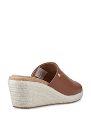 Marrón - Hush Puppies Willow Rattan Wedge Slides - Imagen 3 de 4