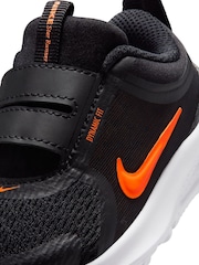 Nike Black Orange Infant Star Runner 5 Trainers - Image 10 of 10