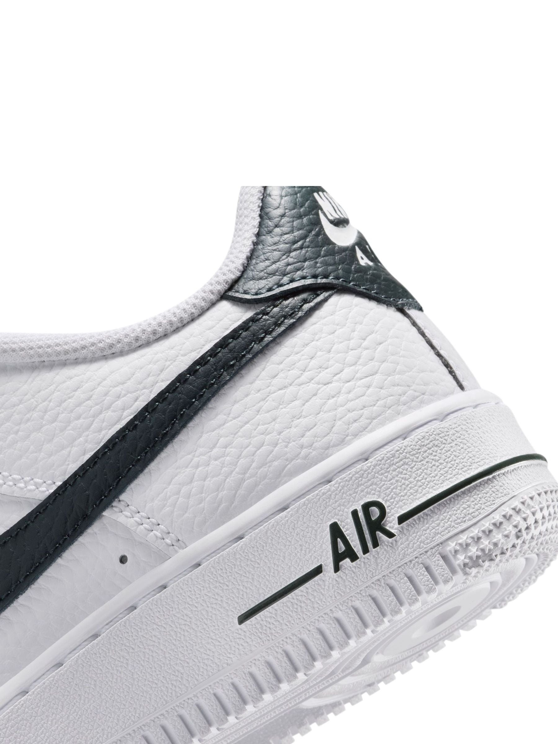 Cumpără Alb/Verde închis - Pantofi sport pentru tineri Nike Air