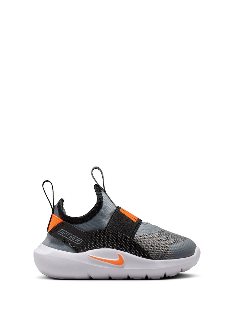 Nike Black Chrome Infant Flex Runner 4 Trainers - Image 1 of 9