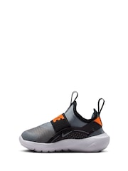 Nike Black Chrome Infant Flex Runner 4 Trainers - Image 4 of 9