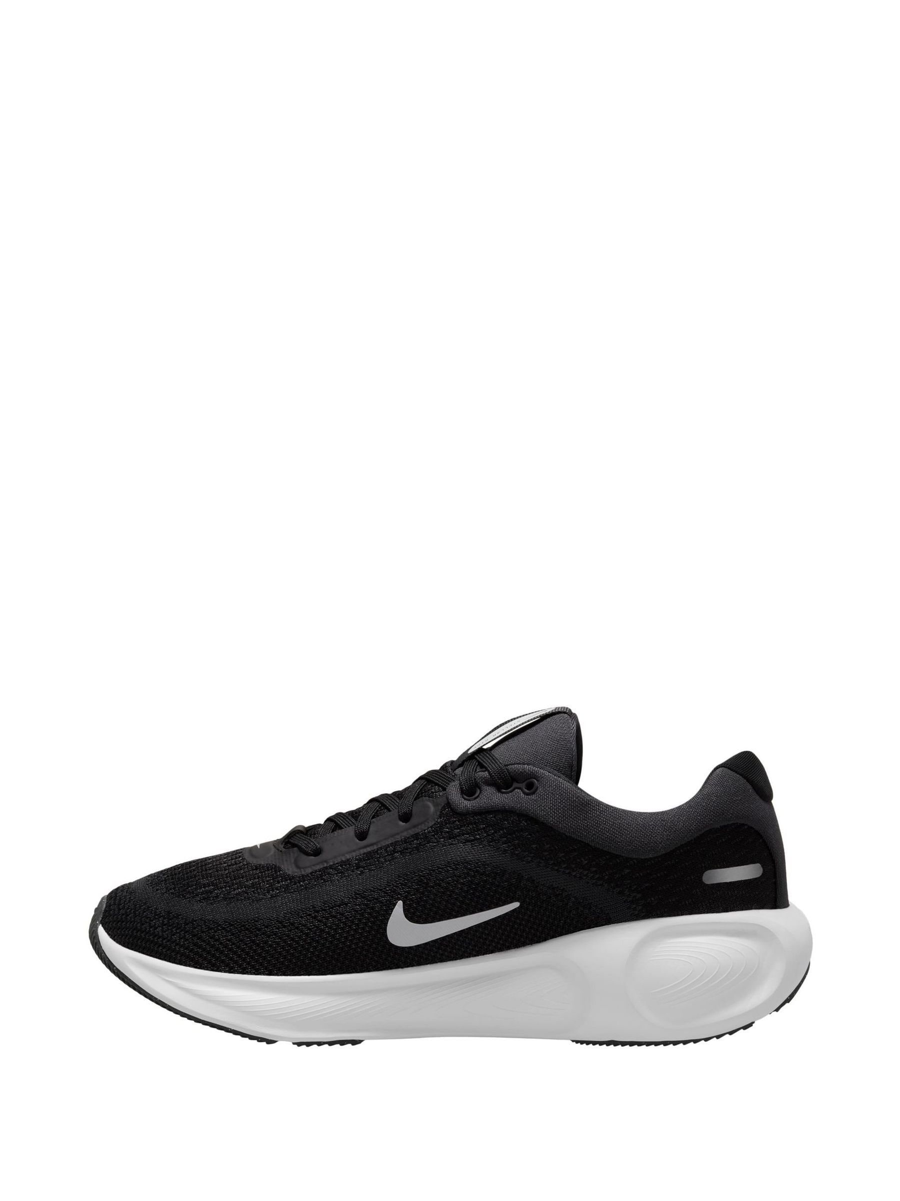 nike leisure shoes