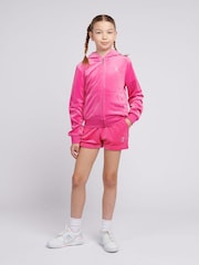 وردي - شورت مخملي بثنية للبنات من Juicy Couture - صورة 2 من 7
