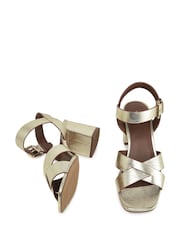 ذهبي - Radley Portland Terrace Block Heel Sandals - صورة 4 من 4