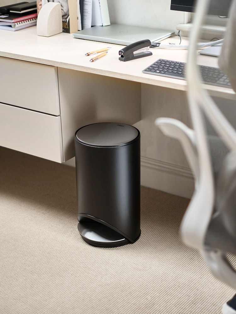 Joseph Joseph Arc 10-Litre Slimline Pedal Bin With Liner Pocket - Imagem 2 de 5
