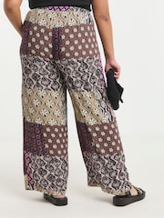 Simply Be Light Natural Wide Fit Tie Waist Crinkle Wide Leg Trousers - Image 3 of 4