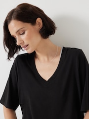 Черный - Hush Reece V-Neck Drapey T-Shirt - Изображение 3 из 5