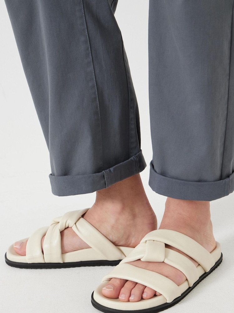 Crème - Hush Leather Twist Footbed Sandals - Image 1 de 3