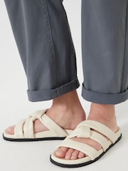 Crème - Hush Leather Twist Footbed Sandals - Image 2 de 3