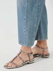 Crème - Sandales Hush en cuir à lanières et talons bas - Image 6 of 6