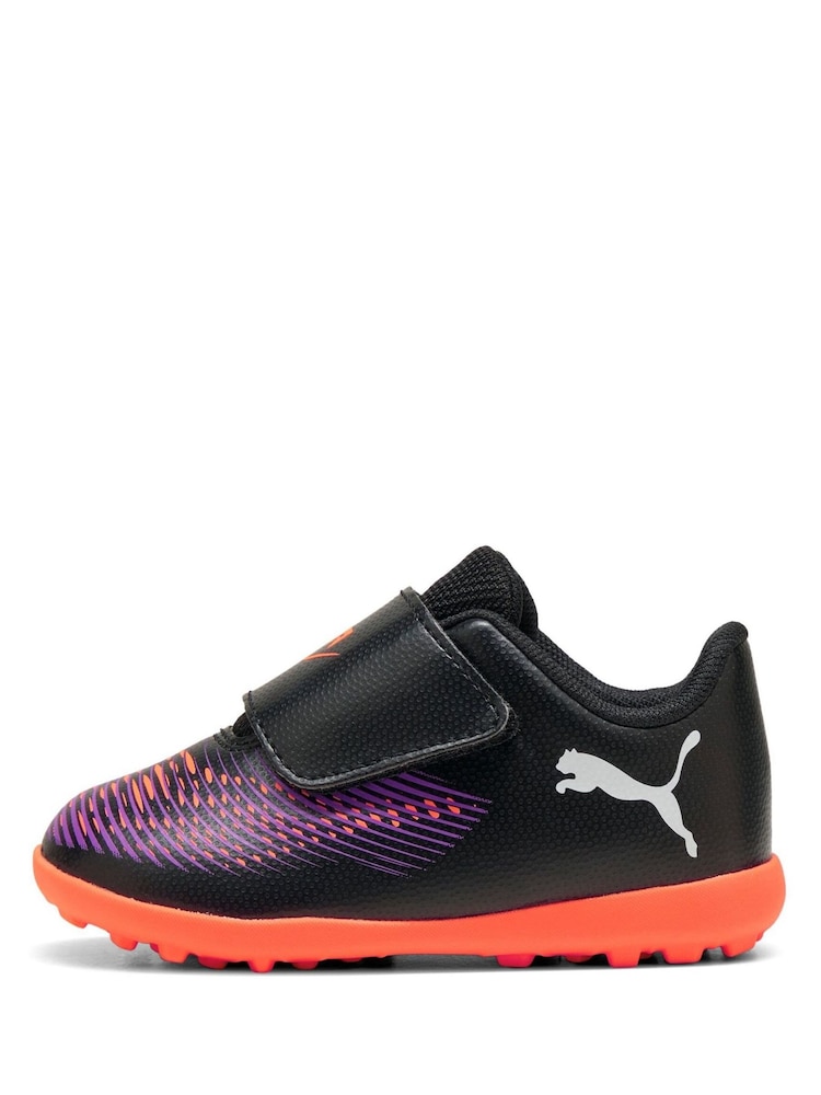 שחור - Puma נעלי כדורגל, דגם Future 8 Play Tt V, לפעוטות - תמונה 2 מתוך 6 שחור - Puma נעלי כדורגל, דגם Future 8 Play Tt V, לפעוטות - תמונה 2 מתוך 6