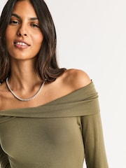 Verde caqui - Off-The-Shoulder Twist Long Sleeve Top with TENCEL™ Lyocell - Imagen 5 de 8
