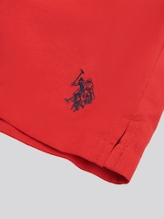 אדום - מכנסי שחיה קצרים דגם Core של U.S. Polo Assn. - תמונה 8 מתוך 9