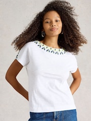 White Stuff Neva Embroidered Top - Imagen 3 de 6