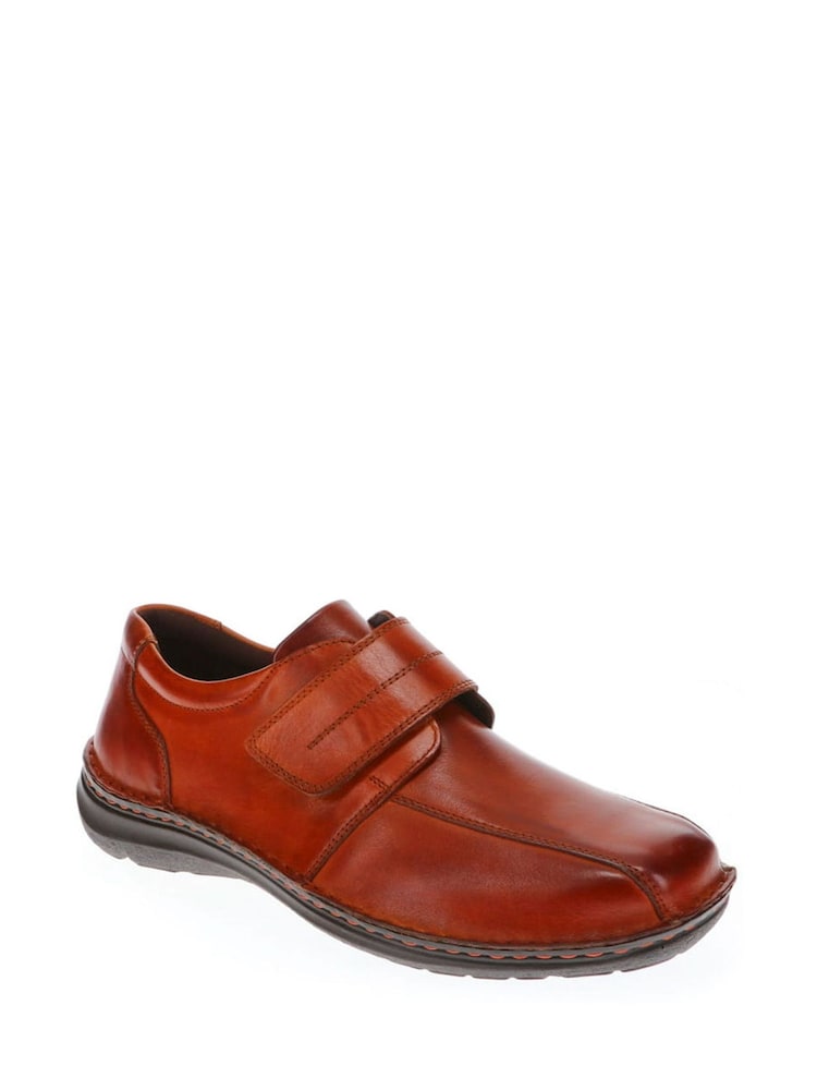 بني - Pavers Leather Touch Fasten Shoes - صورة 2 من 5 بني - Pavers Leather Touch Fasten Shoes - صورة 2 من 5