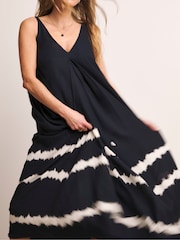 JD Williams Black Mix Pleat Border Print Maxi Dress - Image 4 of 6