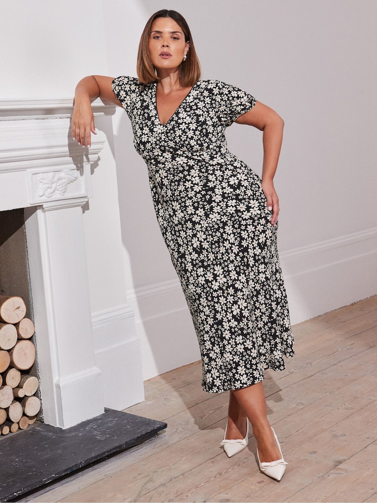 Live Unlimited Black Petite Curve Petite Black floral Print Puff Sleeve Midi Dress - Image 1 of 7