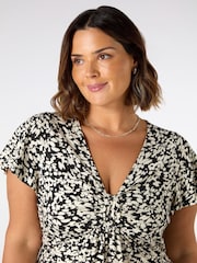 Live Unlimited Black Petite Curve Petite Black floral Print Puff Sleeve Midi Dress - Image 4 of 7