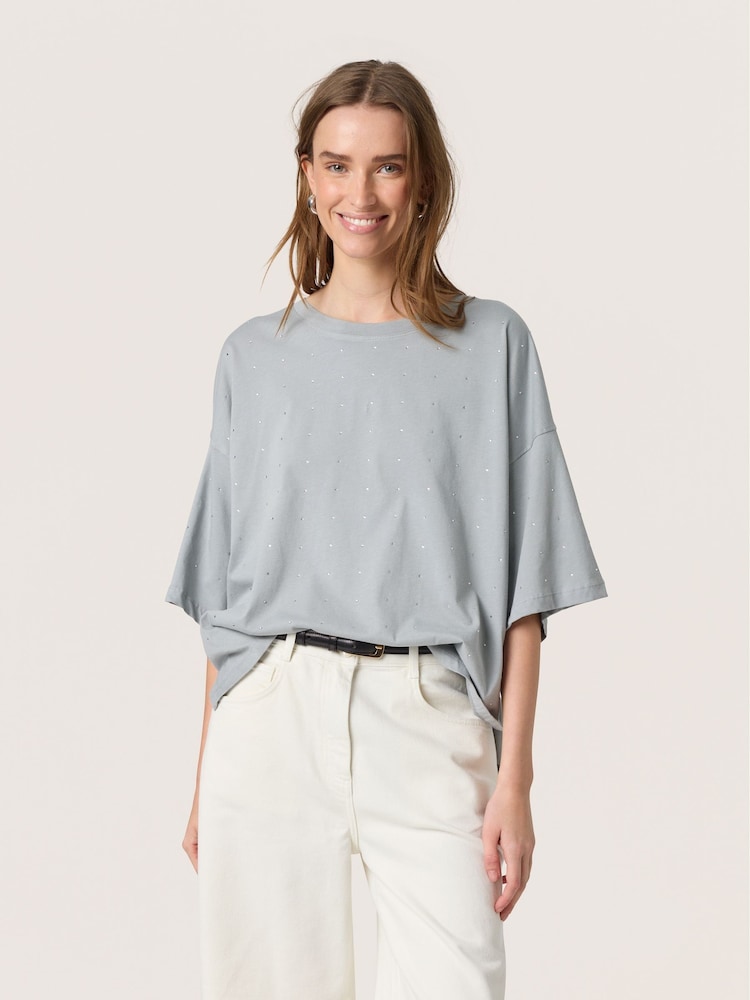 Soaked in Luxury Oversized Grey SLAfshan Short Sleeve 100% Cotton T-Shirt - Image 1 of 3 Soaked in Luxury Oversized Grey SLAfshan Short Sleeve 100% Cotton T-Shirt - Image 1 of 3