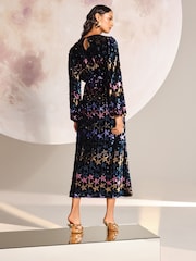 Love & Roses Multi Star Sequin Velvet Midi Dress - Image 4 of 4