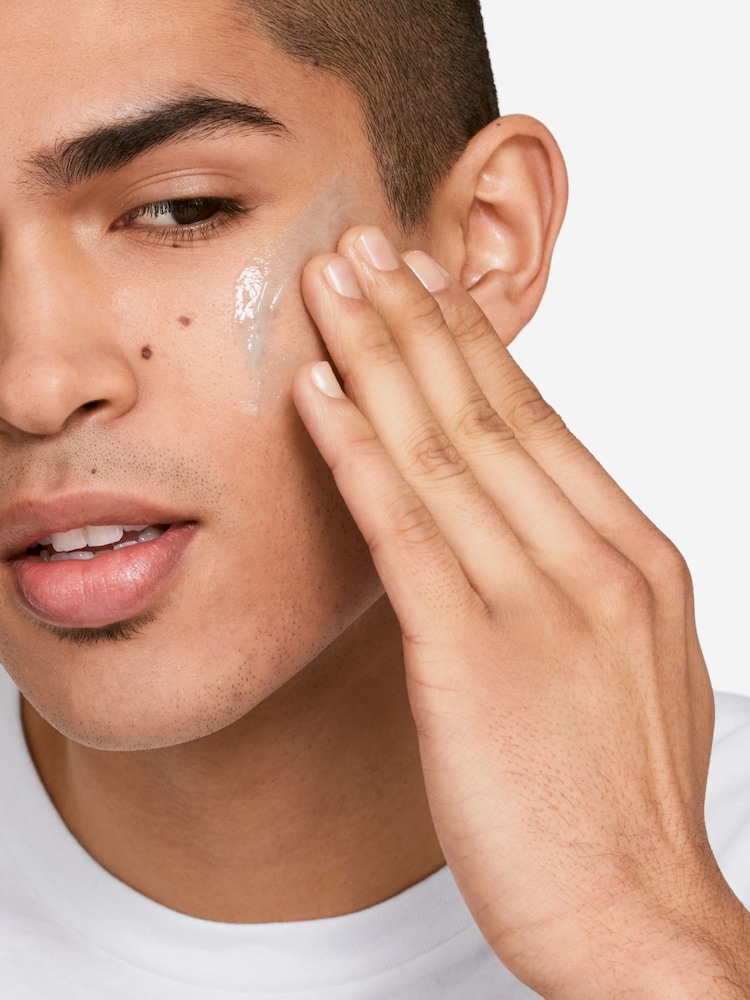 Clinique For Men Daily Intense Hydration Skincare Gift Set (Worth Over £55) - Image 4 of 4