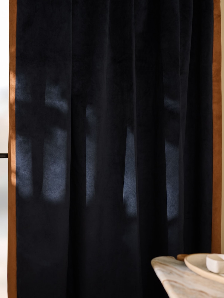 MADE.COM Audley kontrastgardiner med dolda flikar - Bild 3 av 3