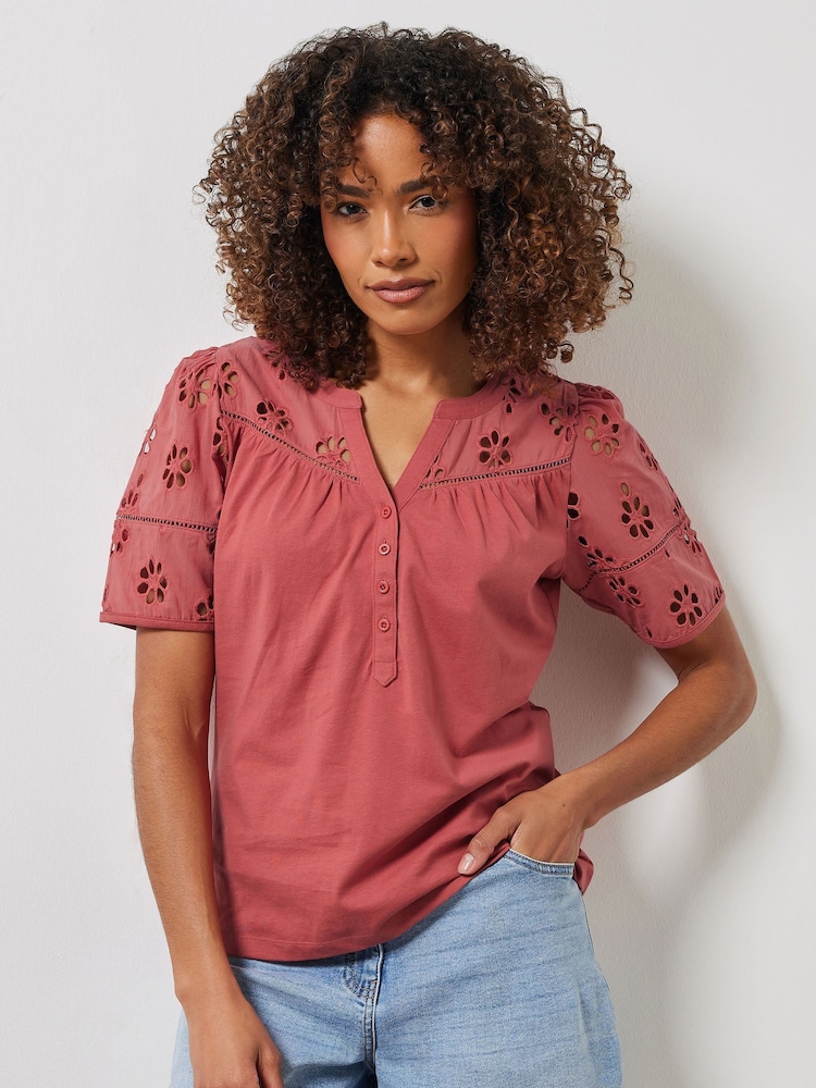 Rosa - M&Co Woven Broderie Sleeve 100% Cotton T-Shirt - Imagen 2 de 5