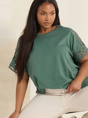 Verde - Yours Curve Boxy Crochet Insert 100% Cotton T-Shirt - Imagen 4 de 4