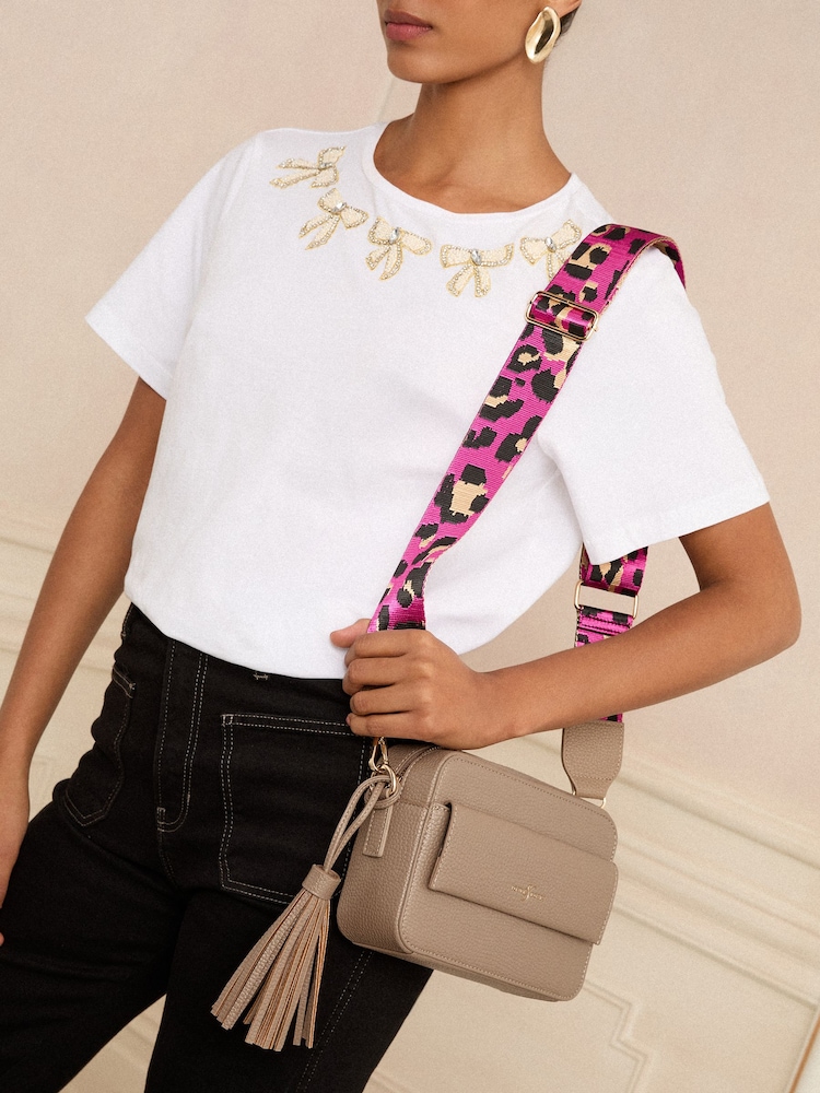 كريم - Love & Roses Cross-Body Bag with Pocket - صورة 2 من 6