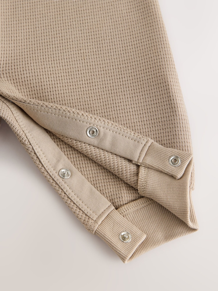 smALLSAINTS Neutral Tierra Textured Long Sleeve Baby Boys Romper - Image 6 of 6 smALLSAINTS Neutral Tierra Textured Long Sleeve Baby Boys Romper - Image 6 of 6