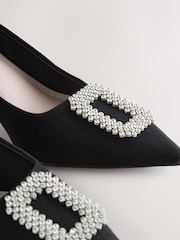 Schwarzes Wildleder - Forever Comfort® Leather Jewel Trim Pointed Court Heels - Bild 3 von 5