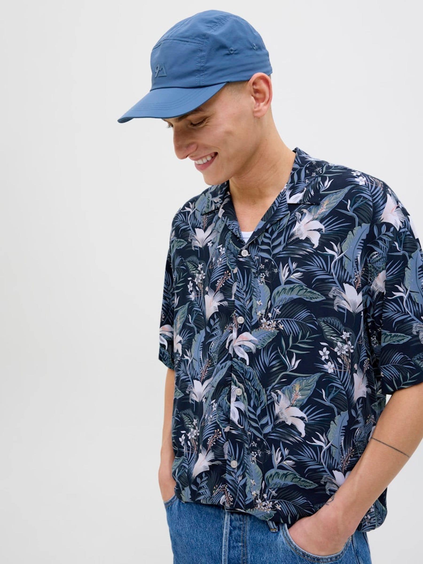 Buy Синій - Курортні сорочки Jack & Jones Tropical з коротким