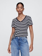 Rayas azul marino - Camiseta con cuello en V favorita de Gap - Imagen 1 de 5