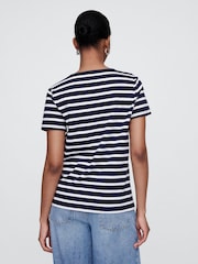 Rayas azul marino - Camiseta con cuello en V favorita de Gap - Imagen 2 de 5