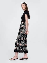 Gap Black Floral Crepe Lace-Trim Maxi Skirt - Image 3 of 5