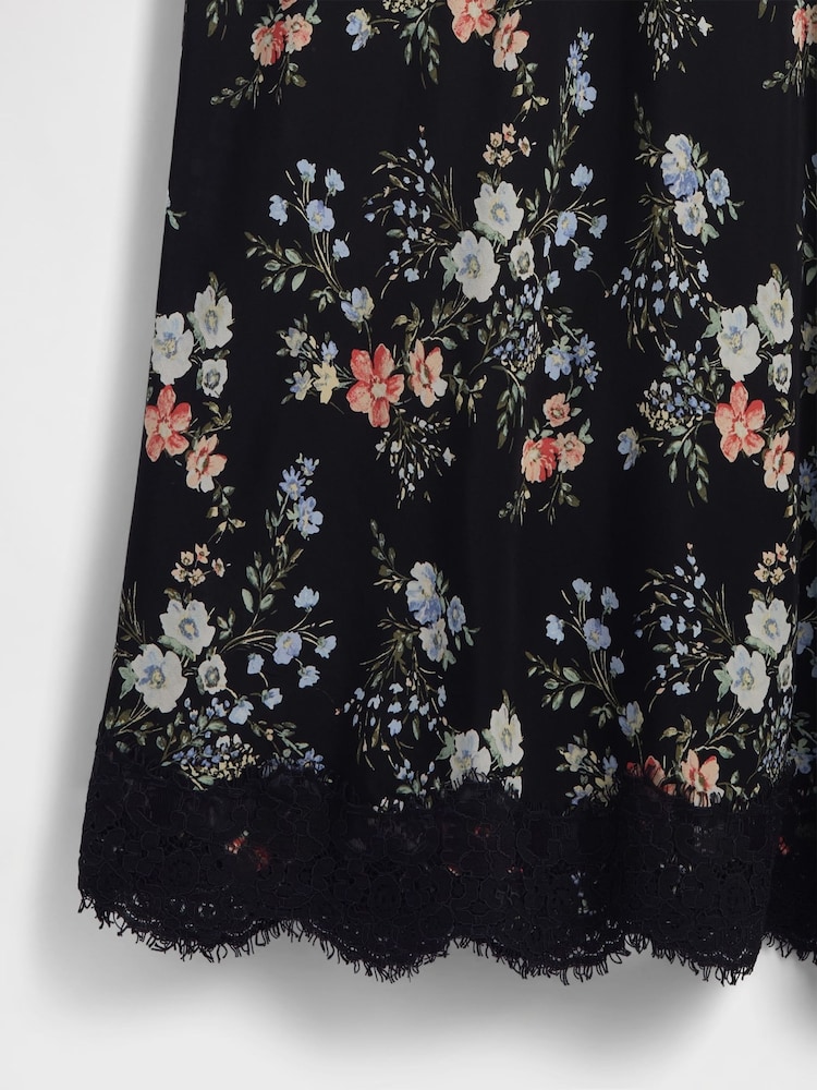 Gap Black Floral Crepe Lace-Trim Maxi Skirt - Image 5 of 5
