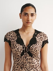 Vestido amari con estampado de leopardo Mila de Rixo - Imagen 4 de 5