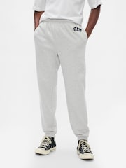 Gris - Pantalones de chándal con forro polar y logo de Gap - Imagen 1 de 4