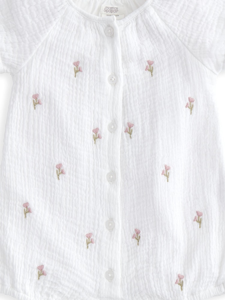Mamas & Papas Scattered Floral Embroidered Shortie 100% Cotton White Romper - Imagen 3 de 3