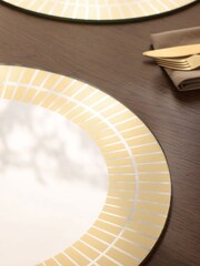 Gold Mirrored Charger Plate - Image 2 of 3