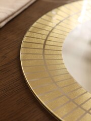 Gold Mirrored Charger Plate - Image 3 of 3