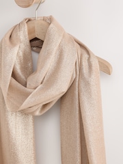 ذهبي - وشاح خفيف براق - Image 7 of 8