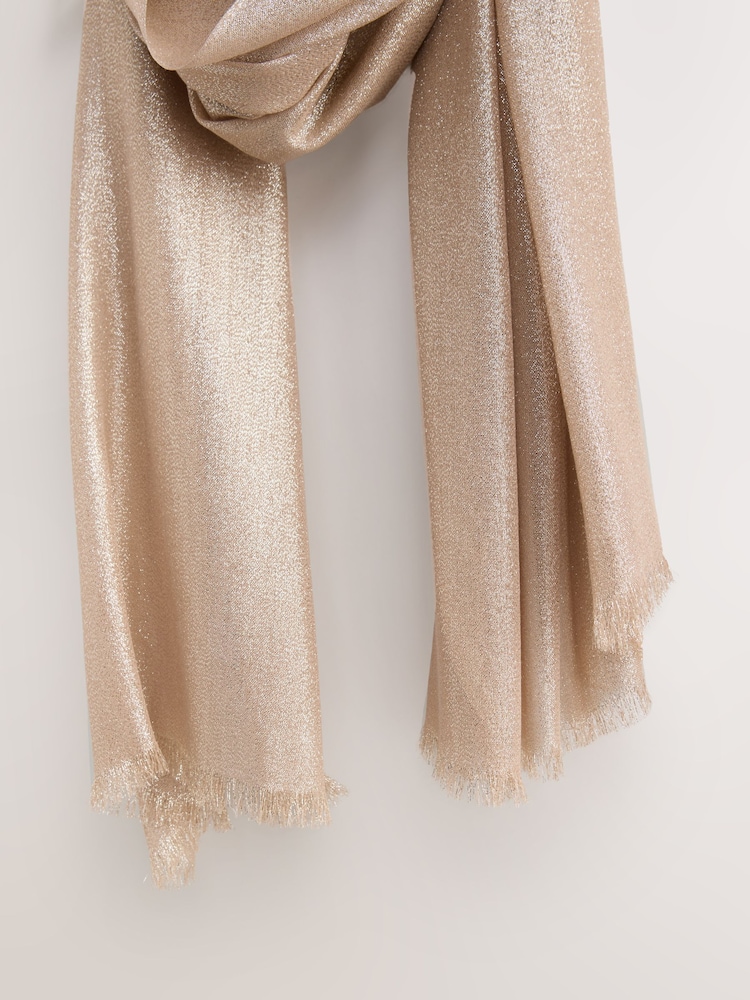 ذهبي - وشاح خفيف براق - Image 8 of 8