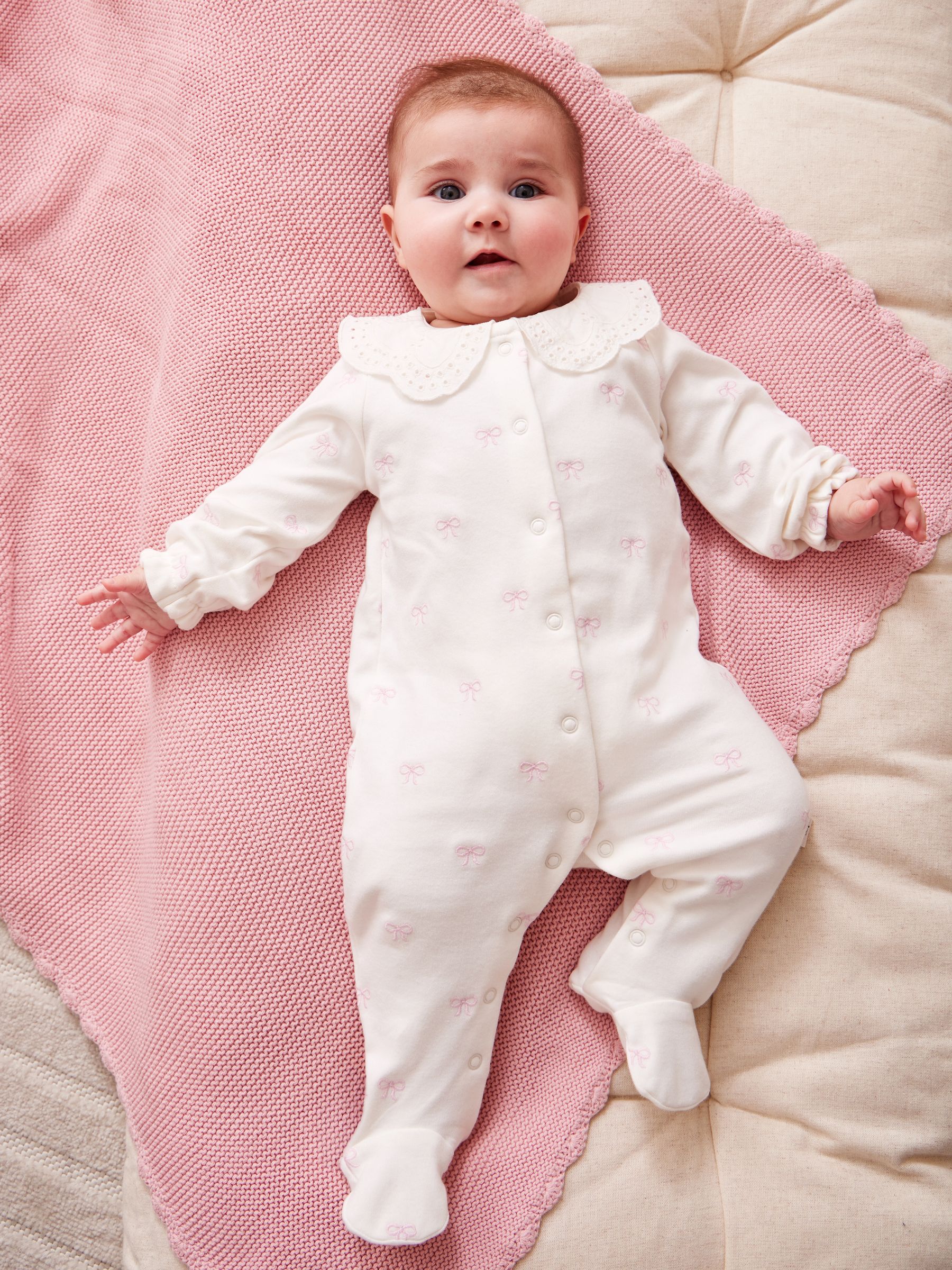 Jojo Maman Bébé Cream Pretty Bow Organic Cotton Embroidered Footed Sleepsuit