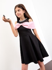 Lipsy Cold Shoulder Bow Occasion Dress (5-16yrs) - صورة 3 من 4