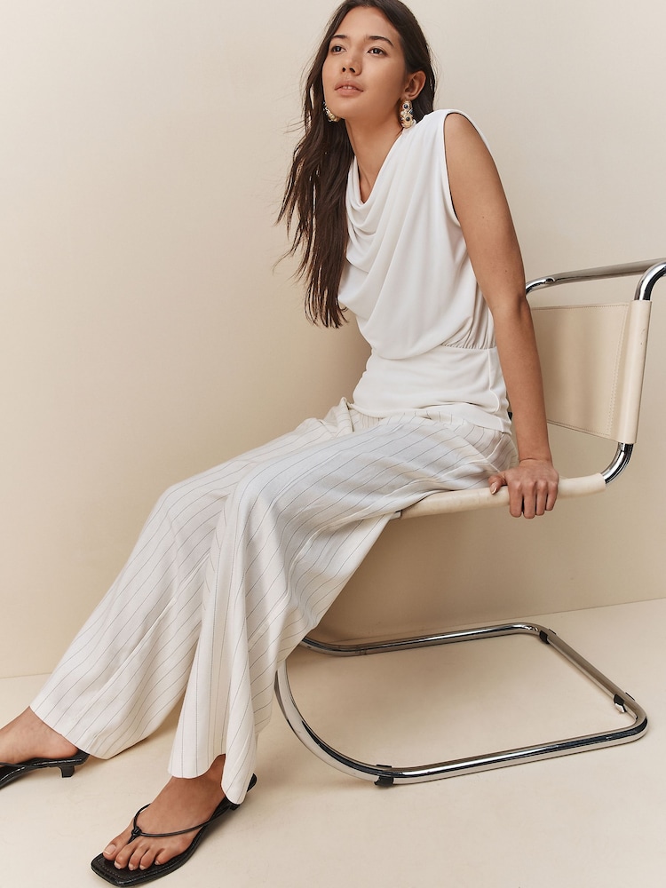 Ecru - Blusa High neck sleeveless drapeada - Imagem 2 de 4