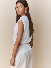 Ecru - Blusa High neck sleeveless drapeada - Imagem 3 de 4