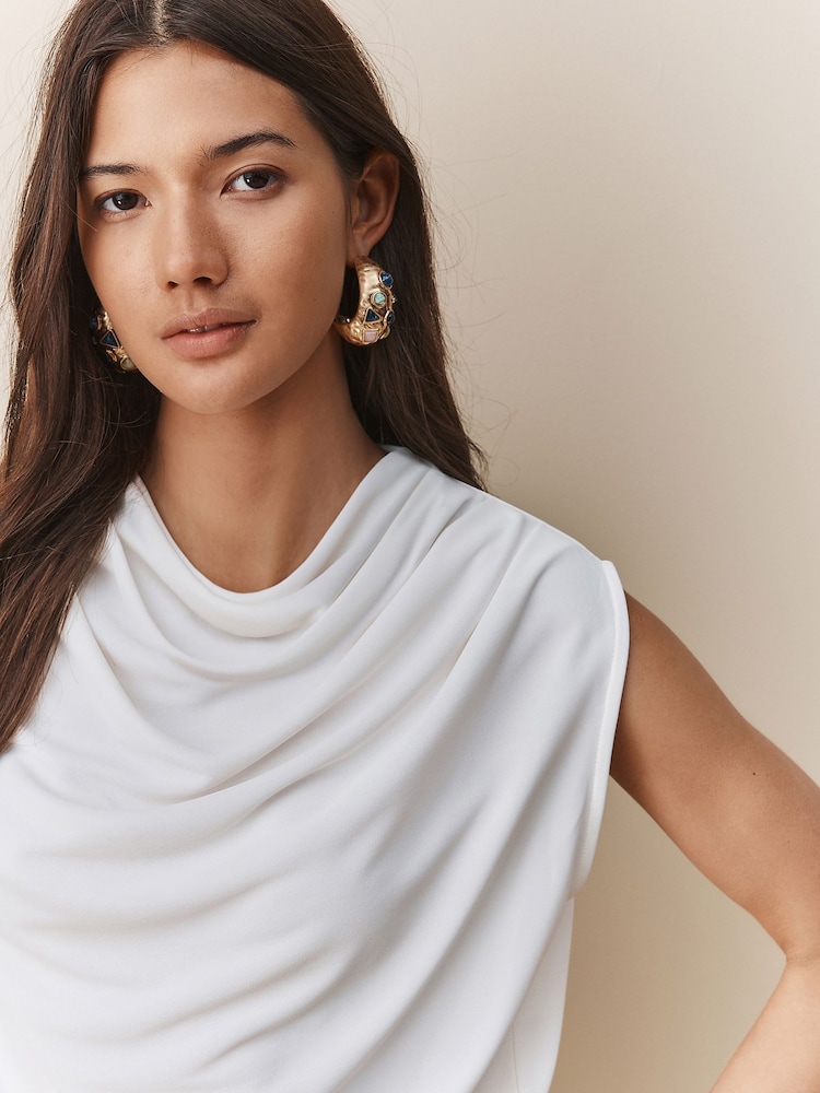 Crudo - Alto Neck Sleeveless Drape Cowl Top - Imagen 4 de 4 Crudo - Alto Neck Sleeveless Drape Cowl Top - Imagen 4 de 4