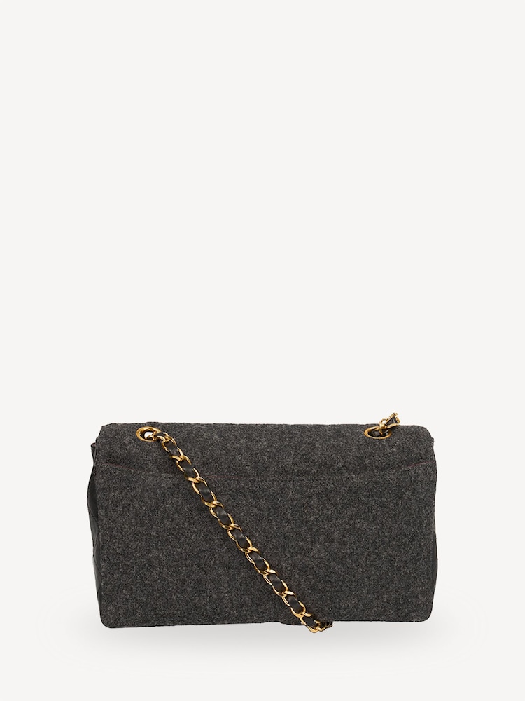 CHANEL Vintage Flap Shoulder Black Bag - Image 2 of 7